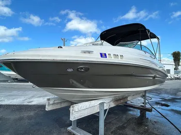 2007 Sea Ray 220 Sundeck