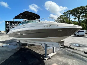 2007 Sea Ray 220 Sundeck