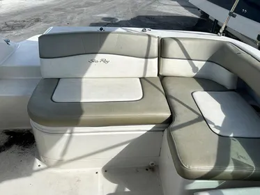 2007 Sea Ray 220 Sundeck