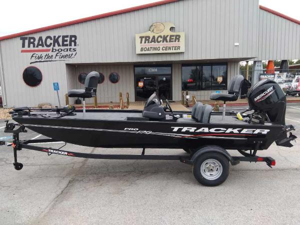 2020 PRO 170 - TRACKER Mod V Bass Boat