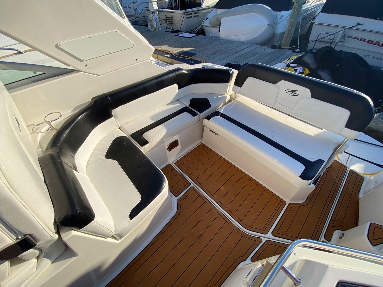 2014 Monterey 280 Sport Yacht