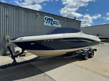 2007 Sea Ray SLX 230