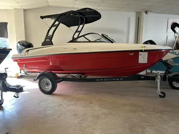 2023 Bayliner VR4 BOWRIDER