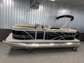 2024 Sylvan Mirage 820 Cruise – Mercury 60HP