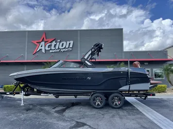 2022 MasterCraft XT24