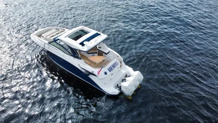 2019 Sea Ray 320 Sundancer