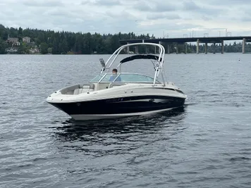 2010 Sea Ray 240 Sundancer