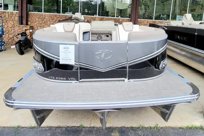 2024 Tahoe Pontoon LTZ Versatile Rear Lounger