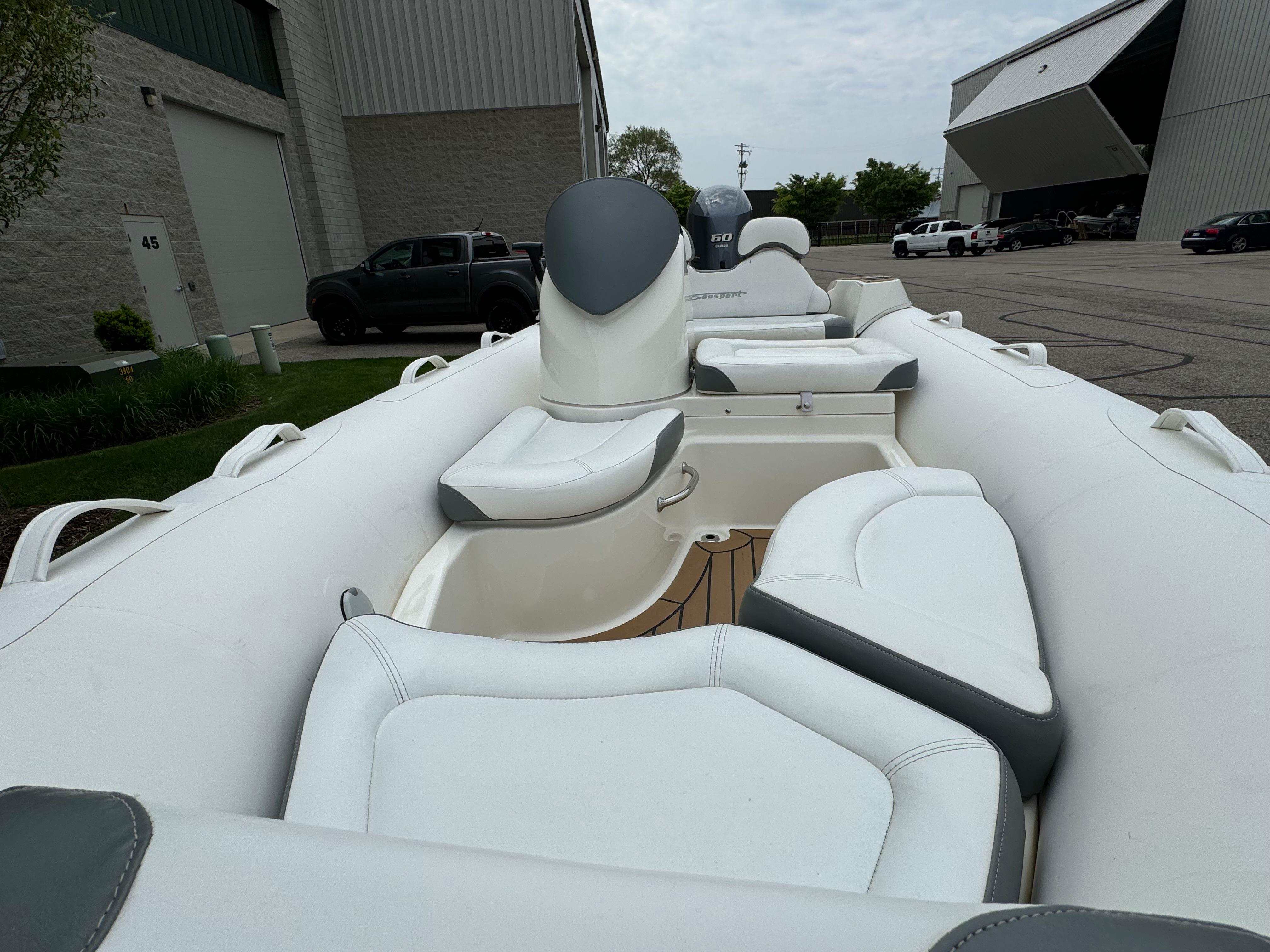 Used 2019 Avon Seasport 440 Deluxe NEO 60hp In Stock, 49417 Grand Haven ...