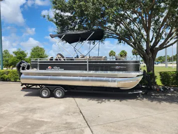 2024 Sun Tracker Fishin' Barge 22 XP3