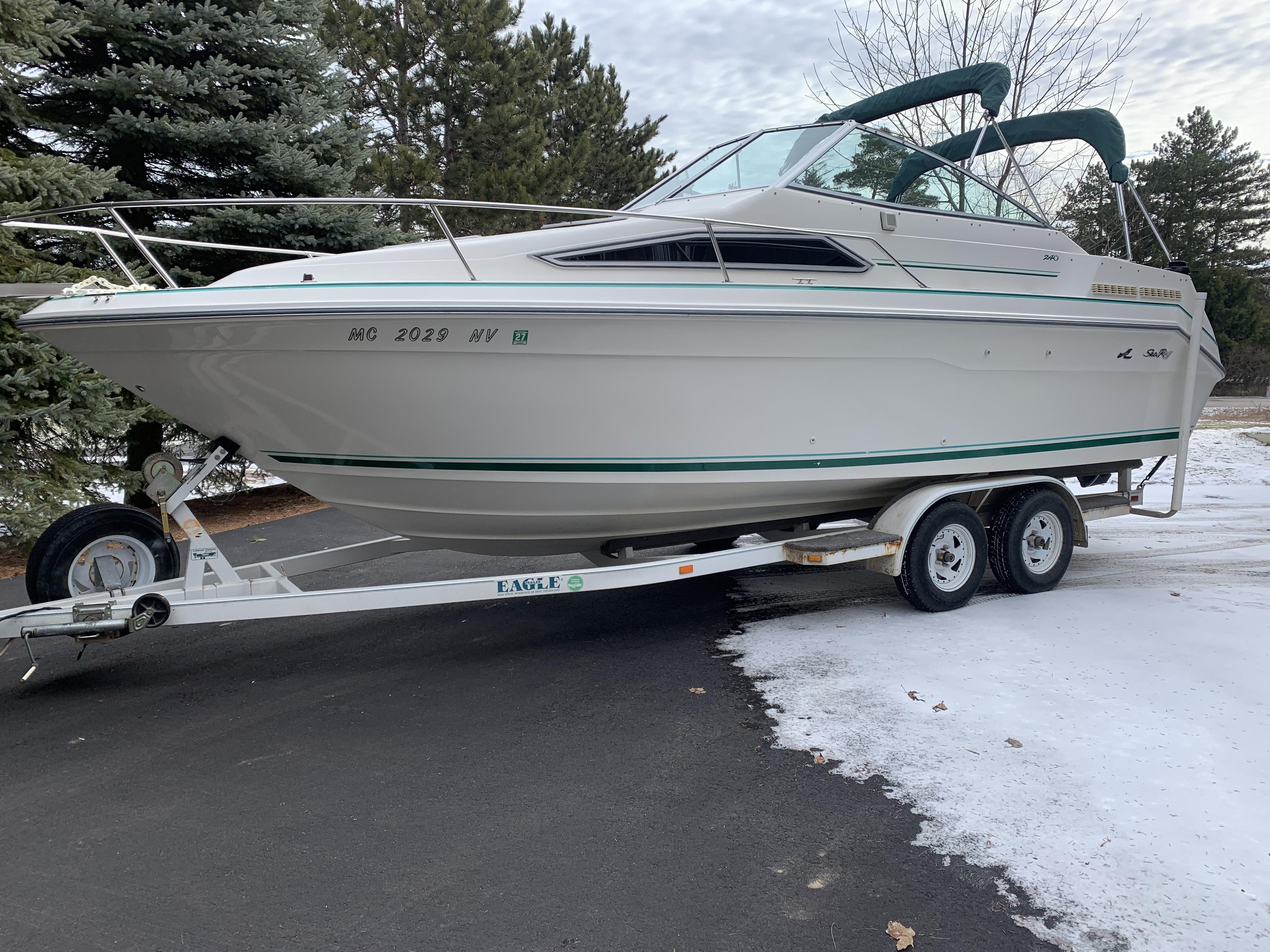 Explore Sea Ray 235 Weekender boats for sale - Boat Trader Explore Sea Ray 235 Weekender boats for sale - Boat Trader