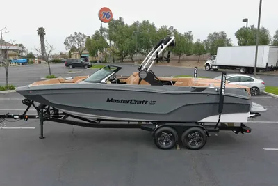 2024 MasterCraft XT24