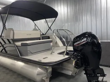 2024 Sylvan Mirage X3 CLZ DH Tritoon - Mercury 150HP - DEALER