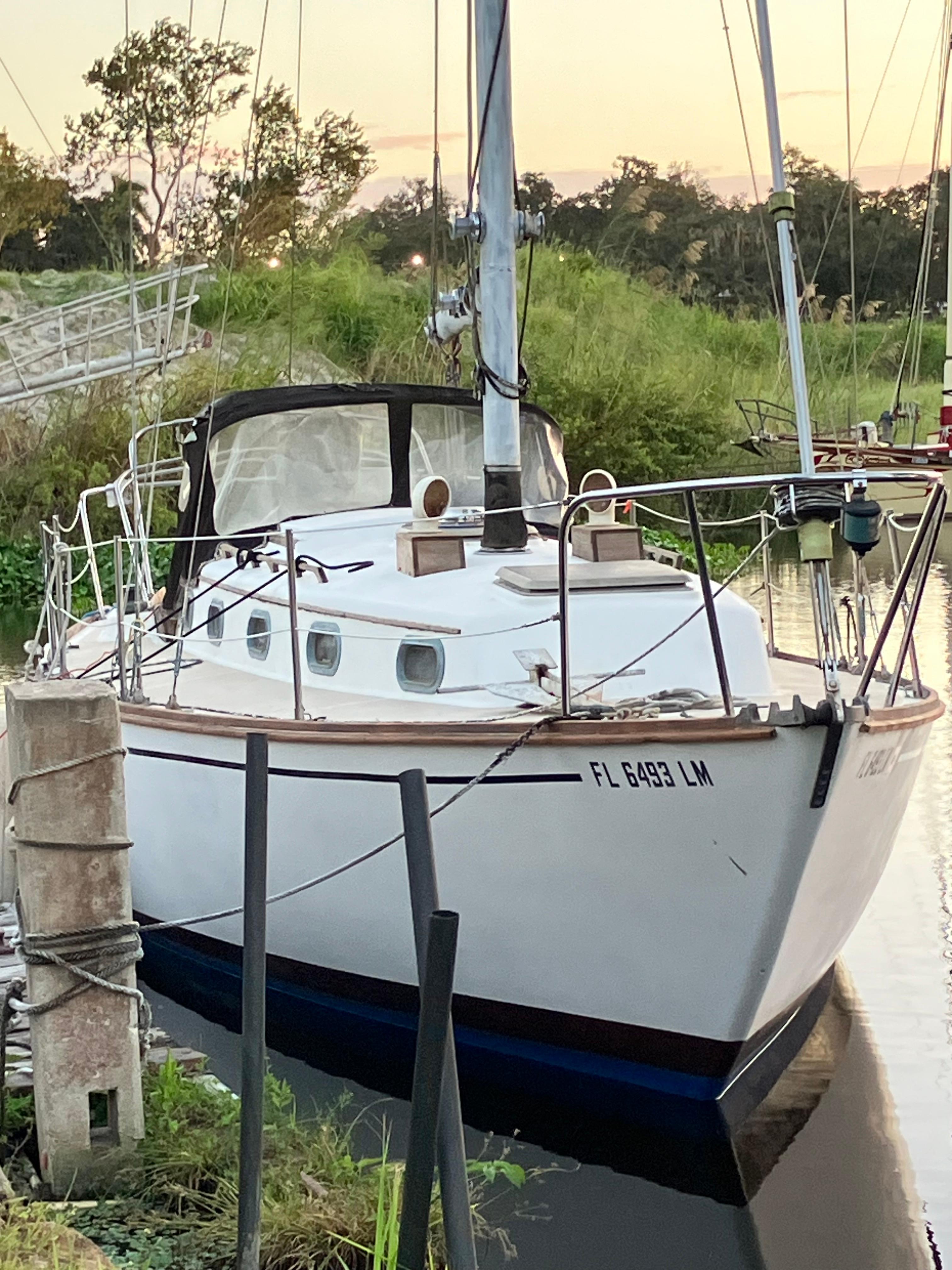 Used 1982 Cape Dory Sailboat, 33935 Labelle - Boat Trader