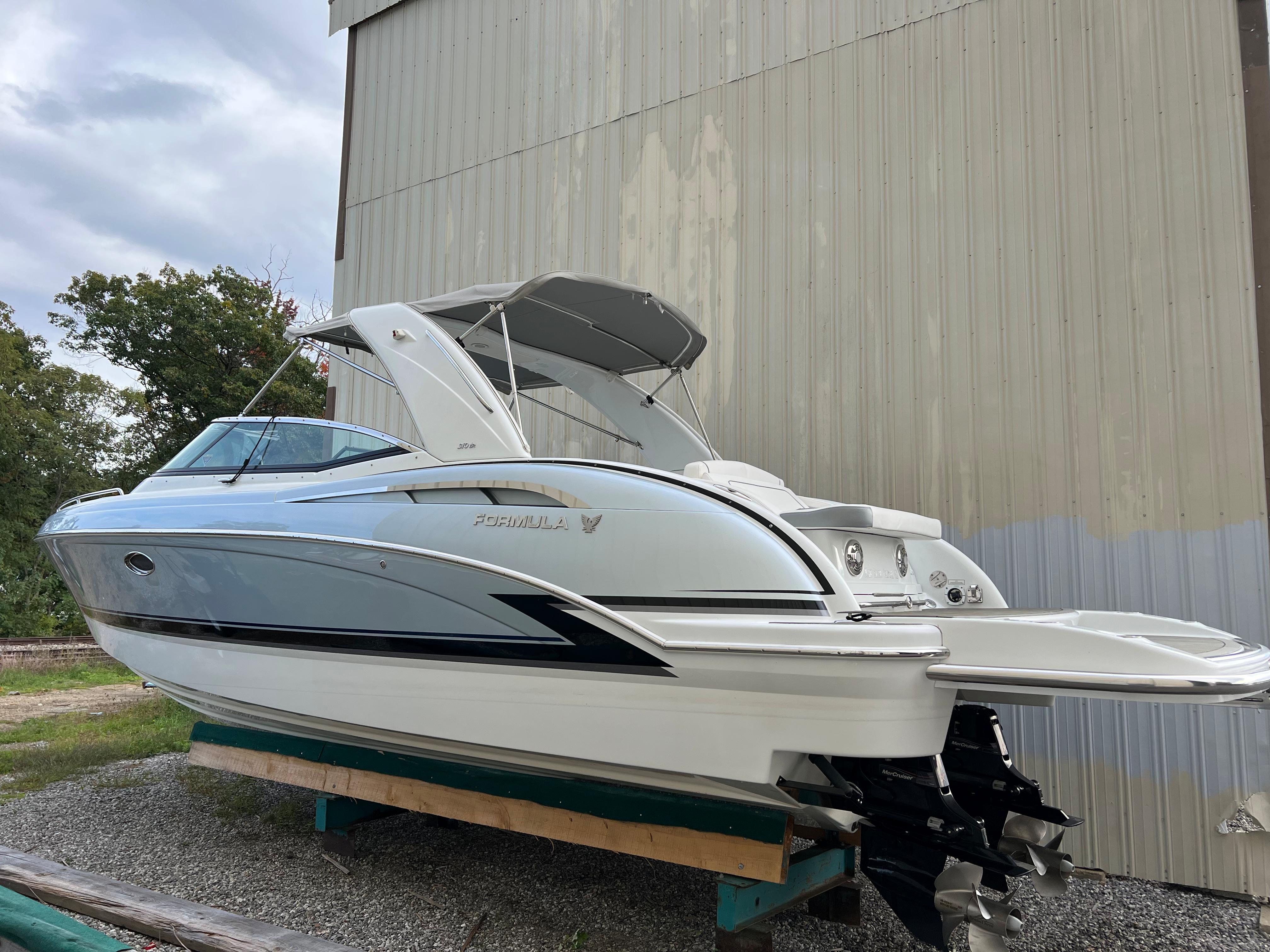 2013 Formula 310 Bowrider