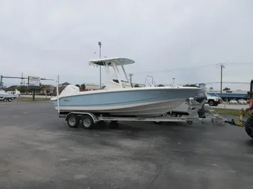 2023 Boston Whaler 220 Dauntless