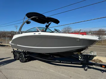 2023 Four Winns HD3Surf