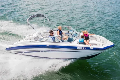 2023-Yamaha-Boats-SX190-MarineMax