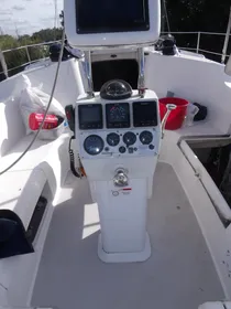 2005 Catalina 350