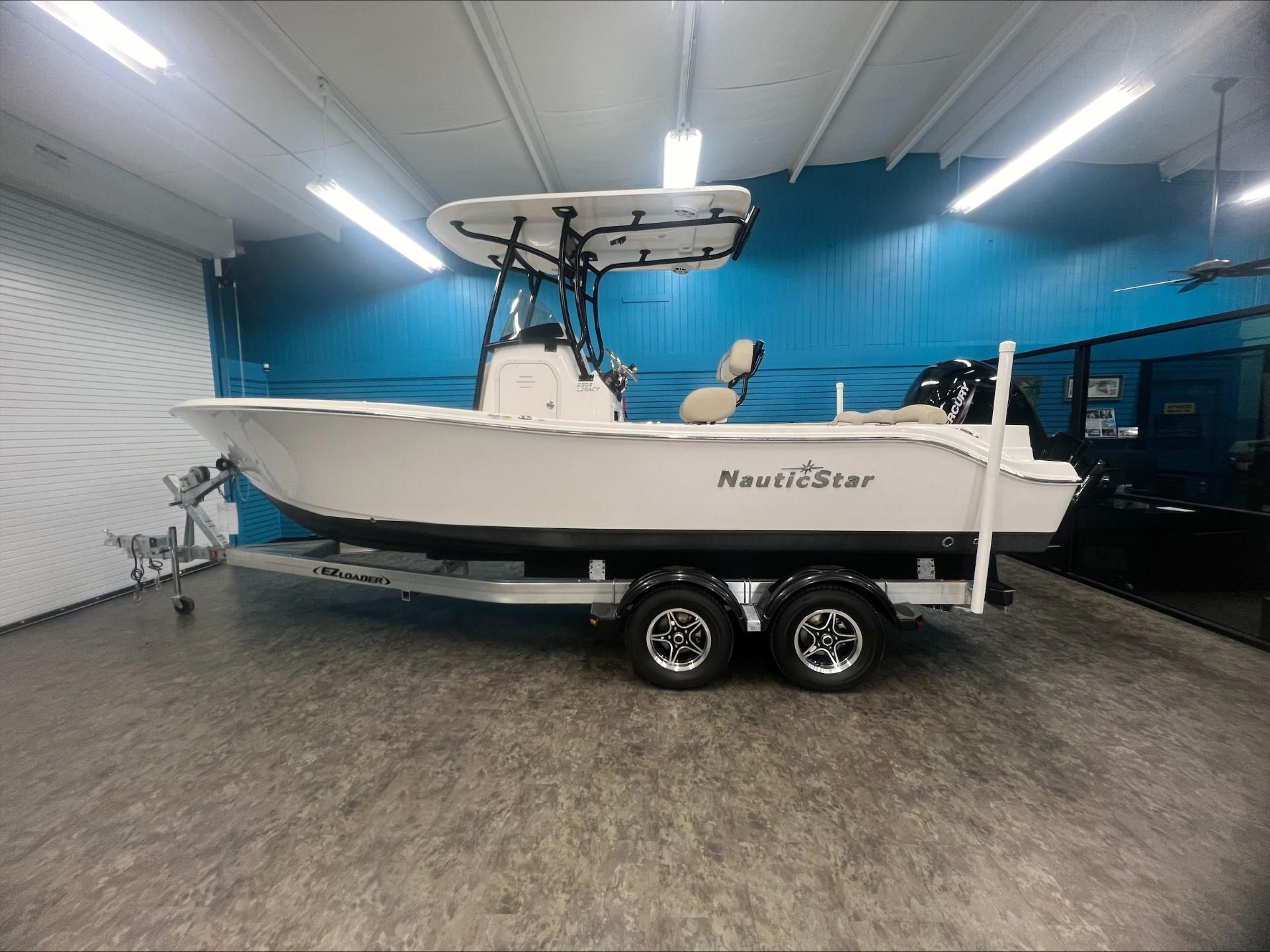 2023 NauticStar 2302 Legacy