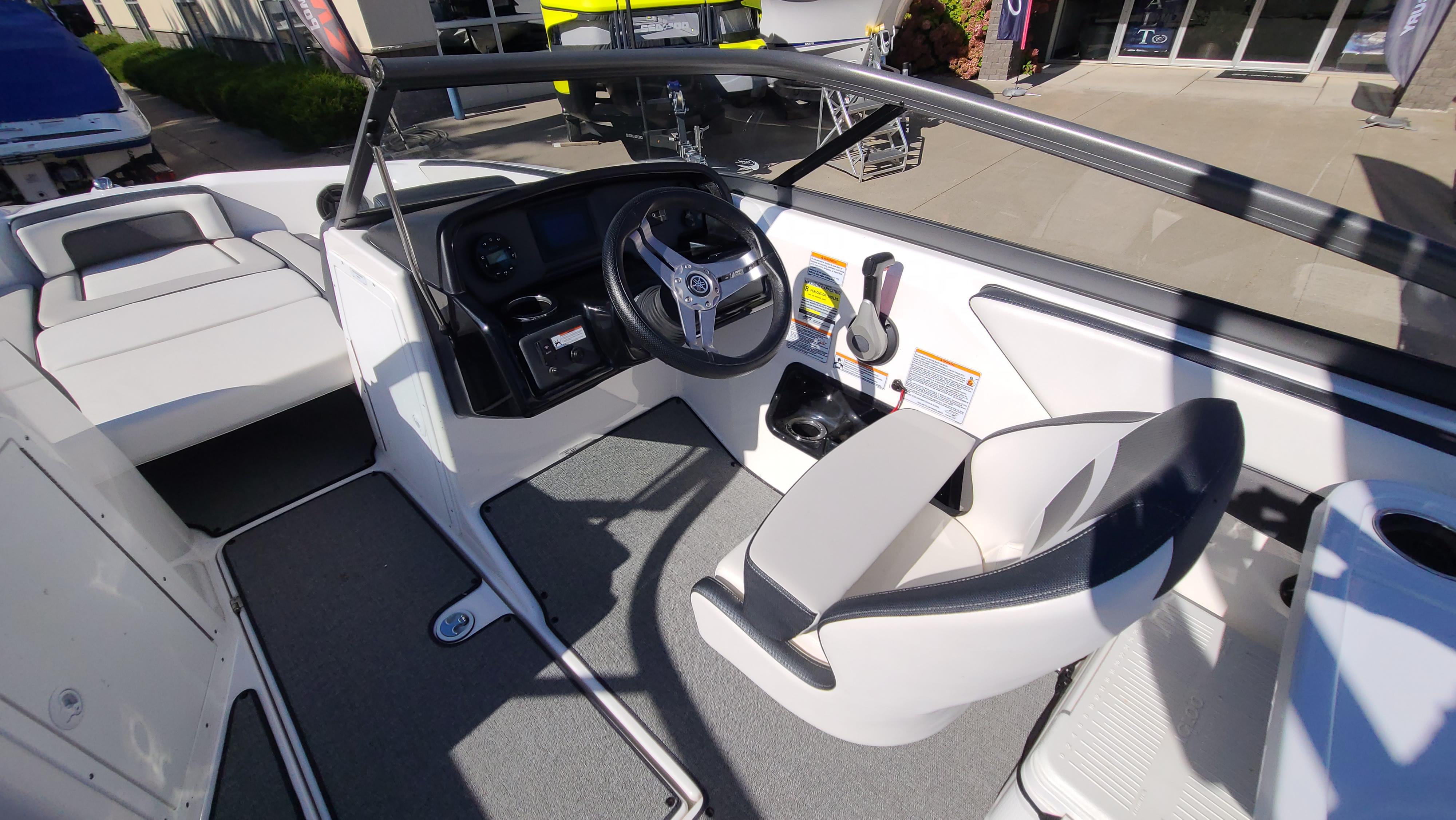 2020 Yamaha Boats AR195