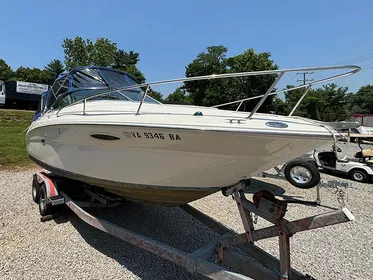 2003 Sea Ray 225 Weekender