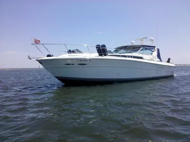 1990 Sea Ray 390 Express Cruiser