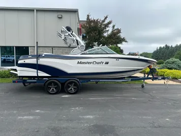 2021 MasterCraft XT23