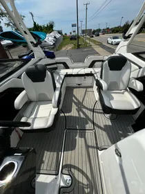 2020 Yamaha Boats 242SE