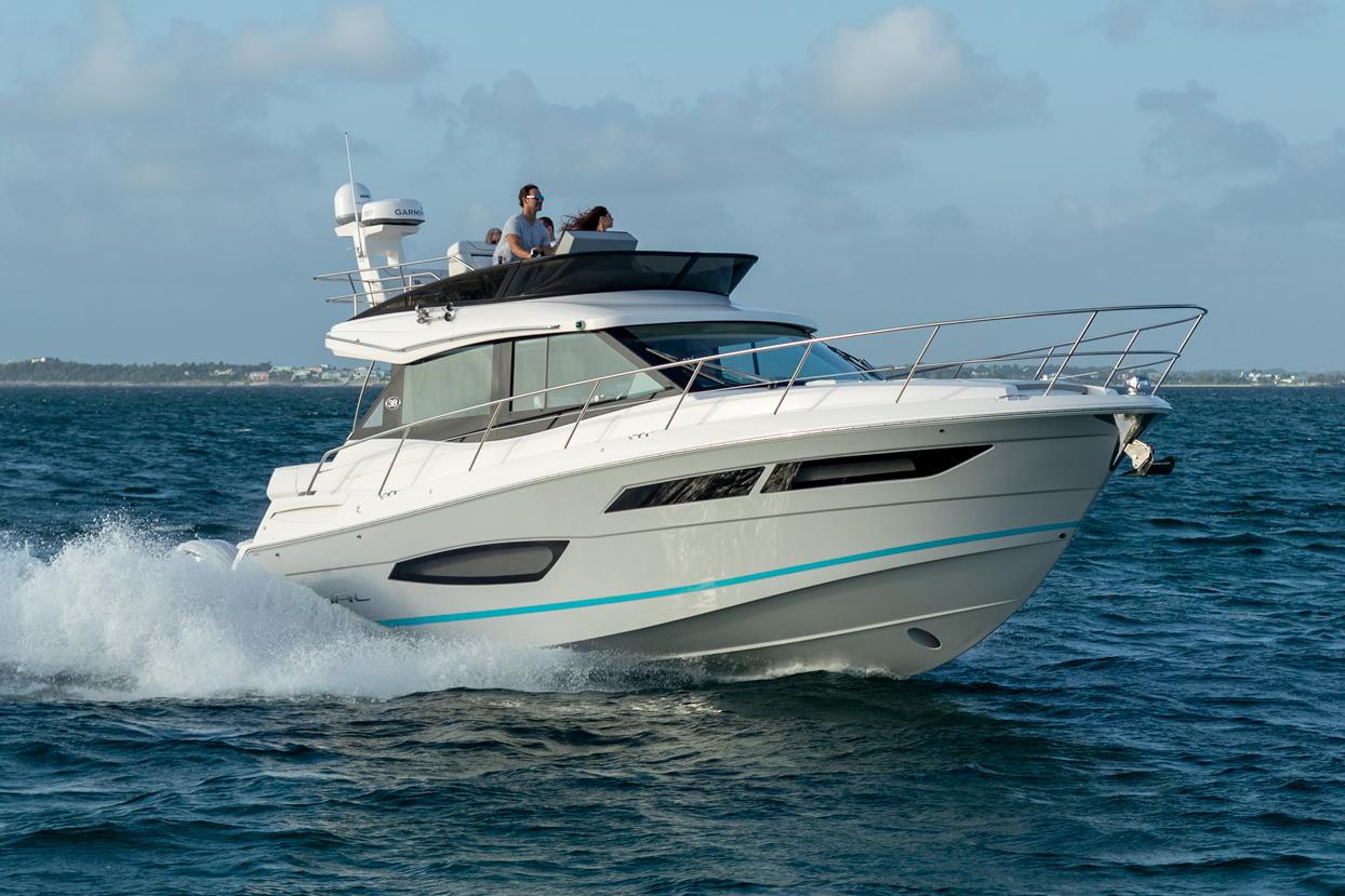 New 2024 Regal 38 FXO, 21122 Pasadena Boat Trader