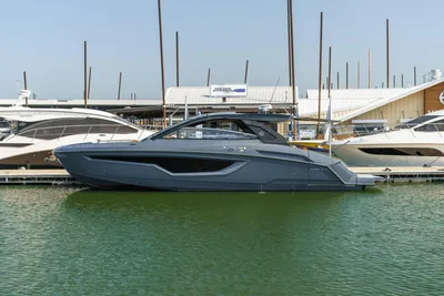 2024 Cruisers Yachts 42GLS SB