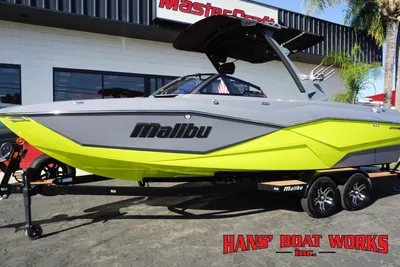 2023 Malibu Wakesetter 25 LSV