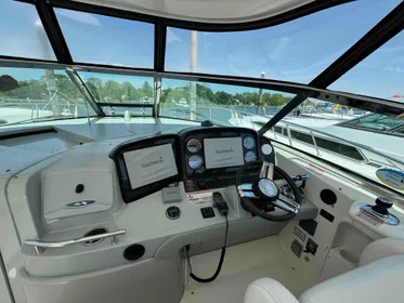 2010 Sea Ray 390 Sundancer