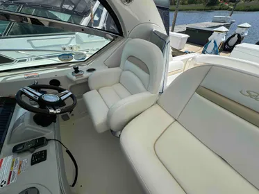 2010 Sea Ray 390 Sundancer