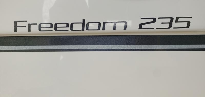2024 Grady-White Freedom 235