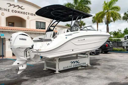 2024 Hurricane SunDeck 2600 OB