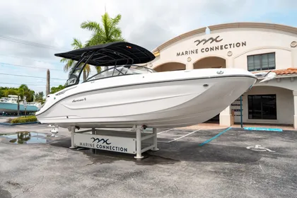 2024 Hurricane SunDeck 2600 OB