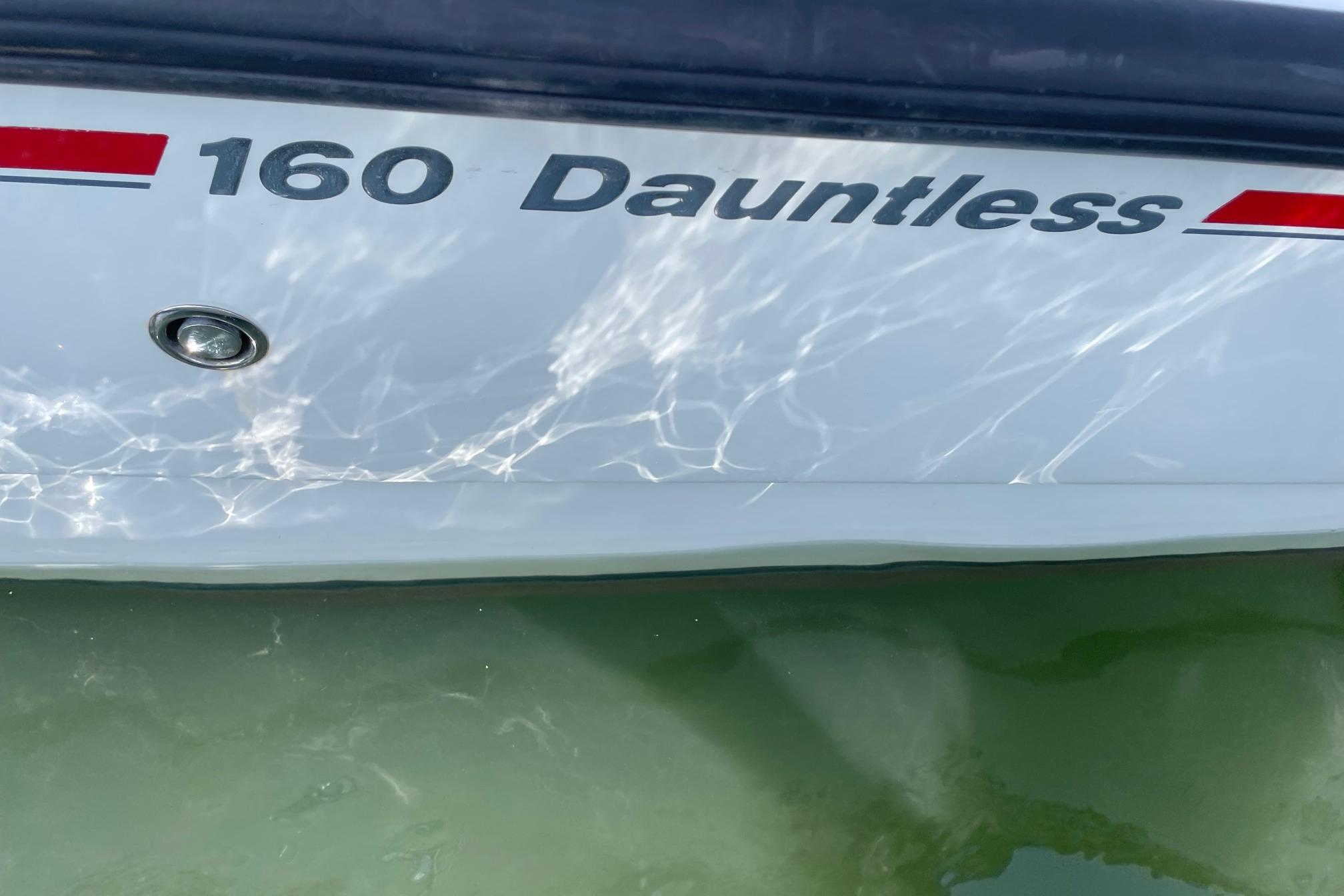 2004 Boston Whaler 160 Dauntless
