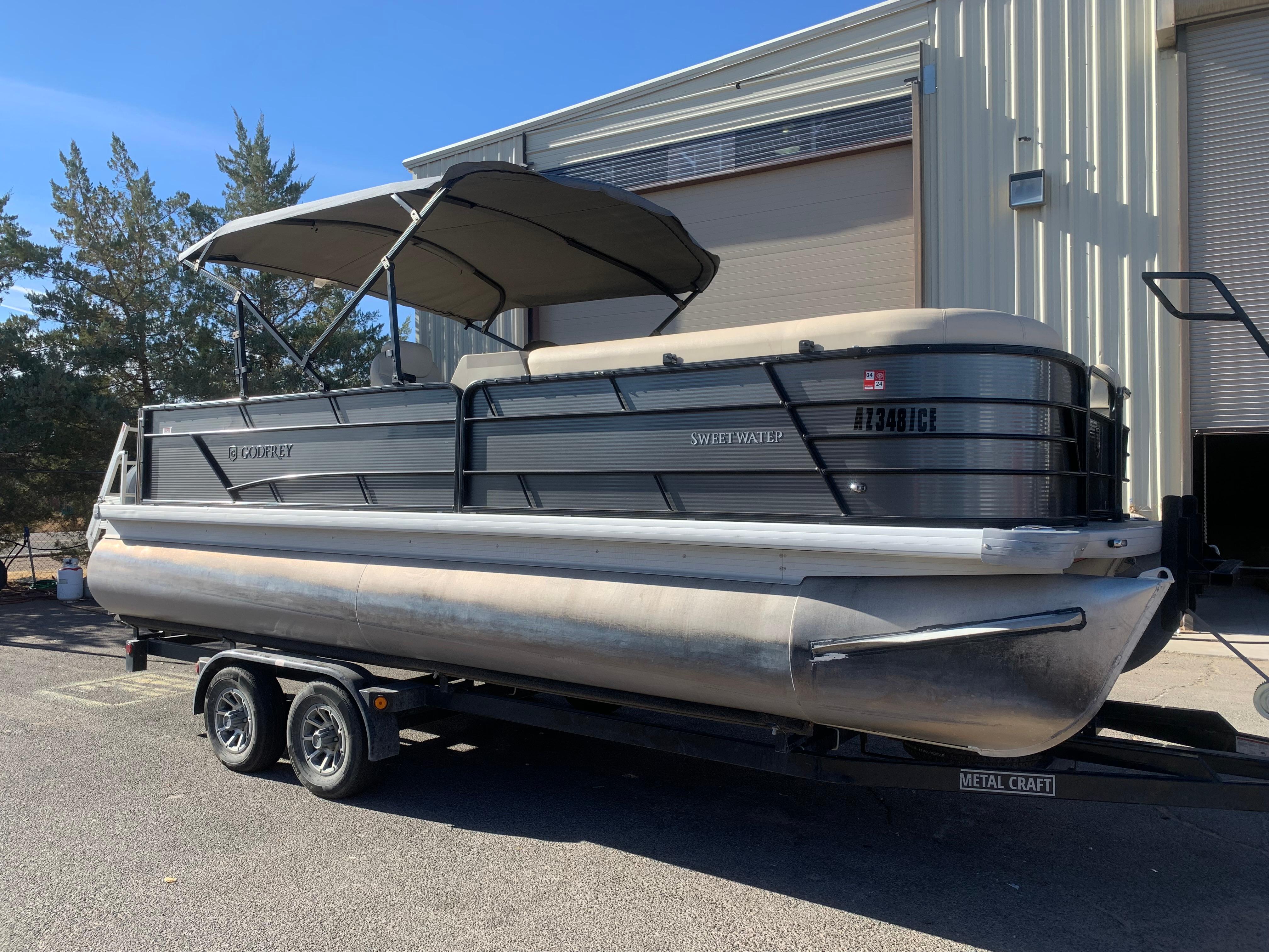 Used 2022 Godfrey SWEETWATER 2286 SFL, 86040 Page - Boat Trader