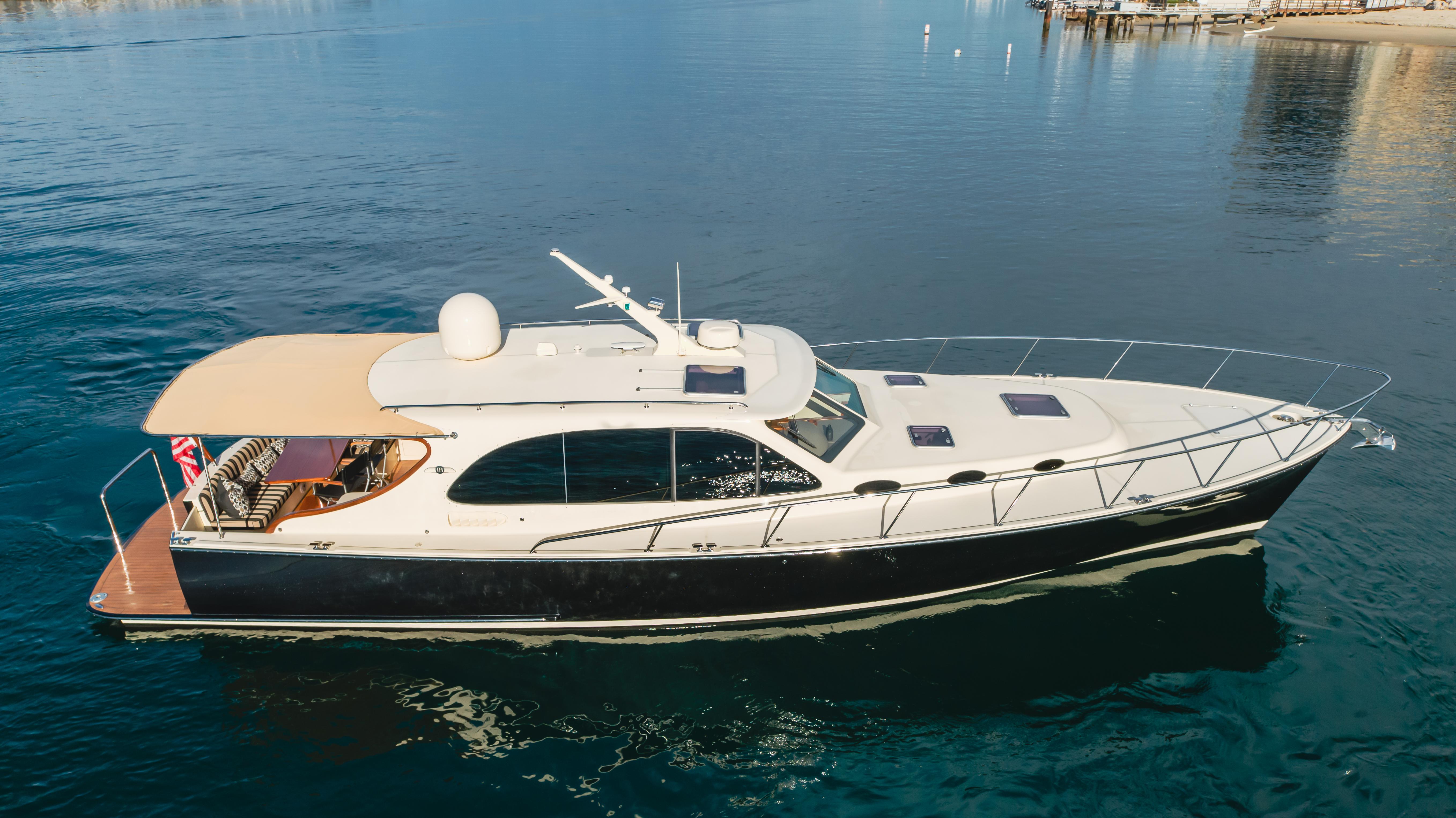 2015 Palm Beach Motor Yachts 45 Sedan