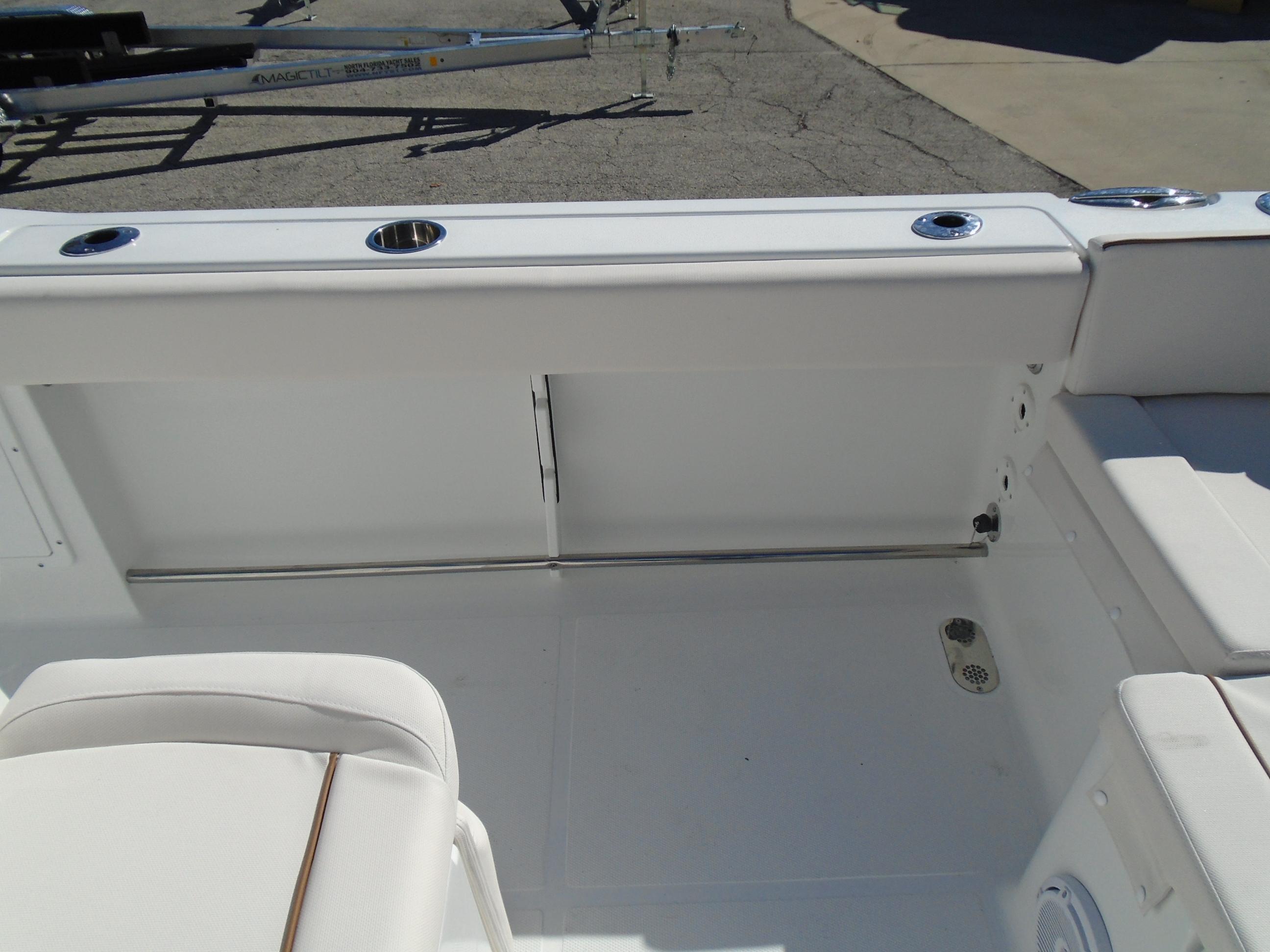 2023 Sea Hunt Ultra 275 SE