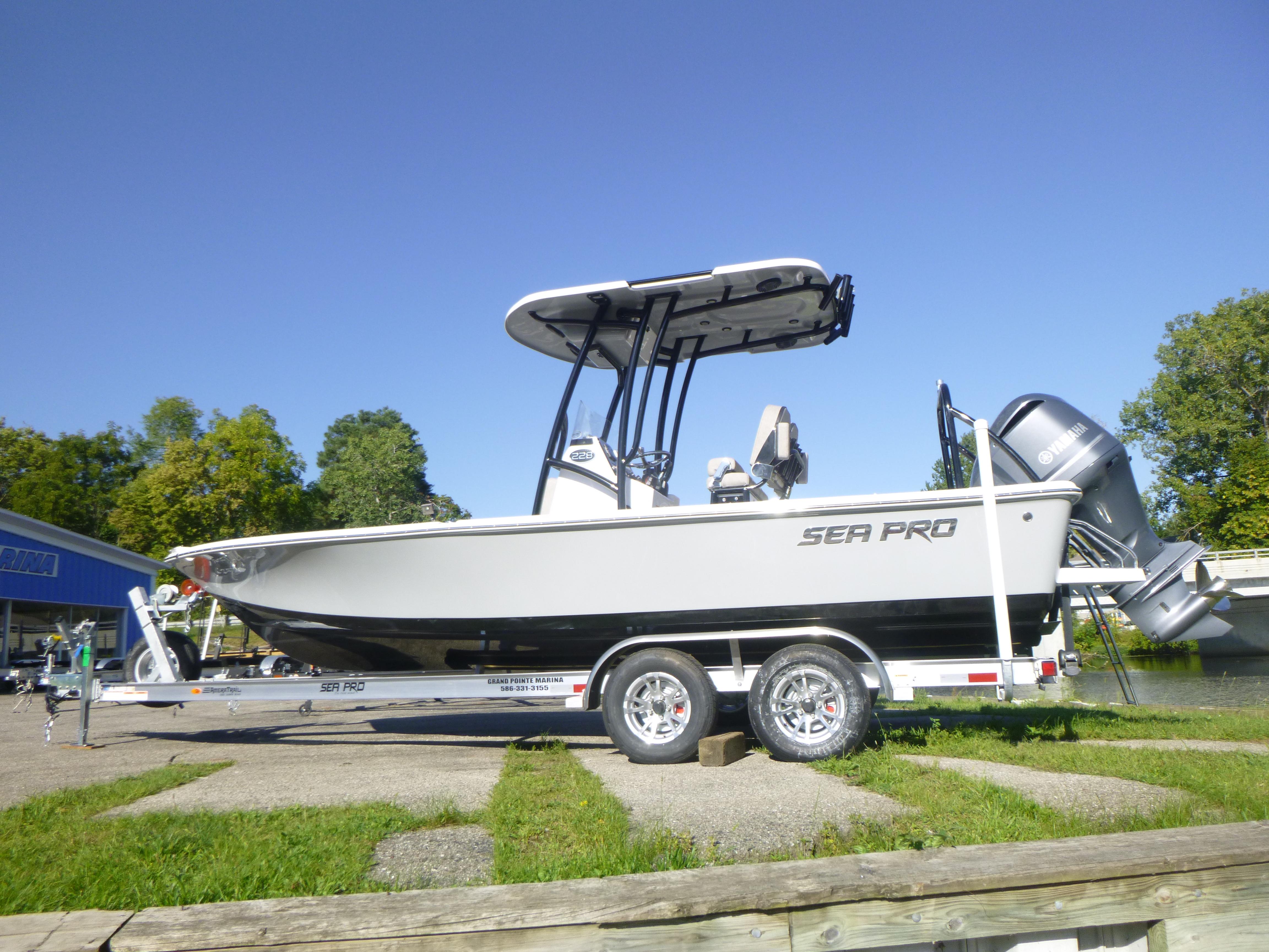 New 2023 Tracker Grizzly 2072 CC Sportsman, 48821 Lansing - Boat Trader