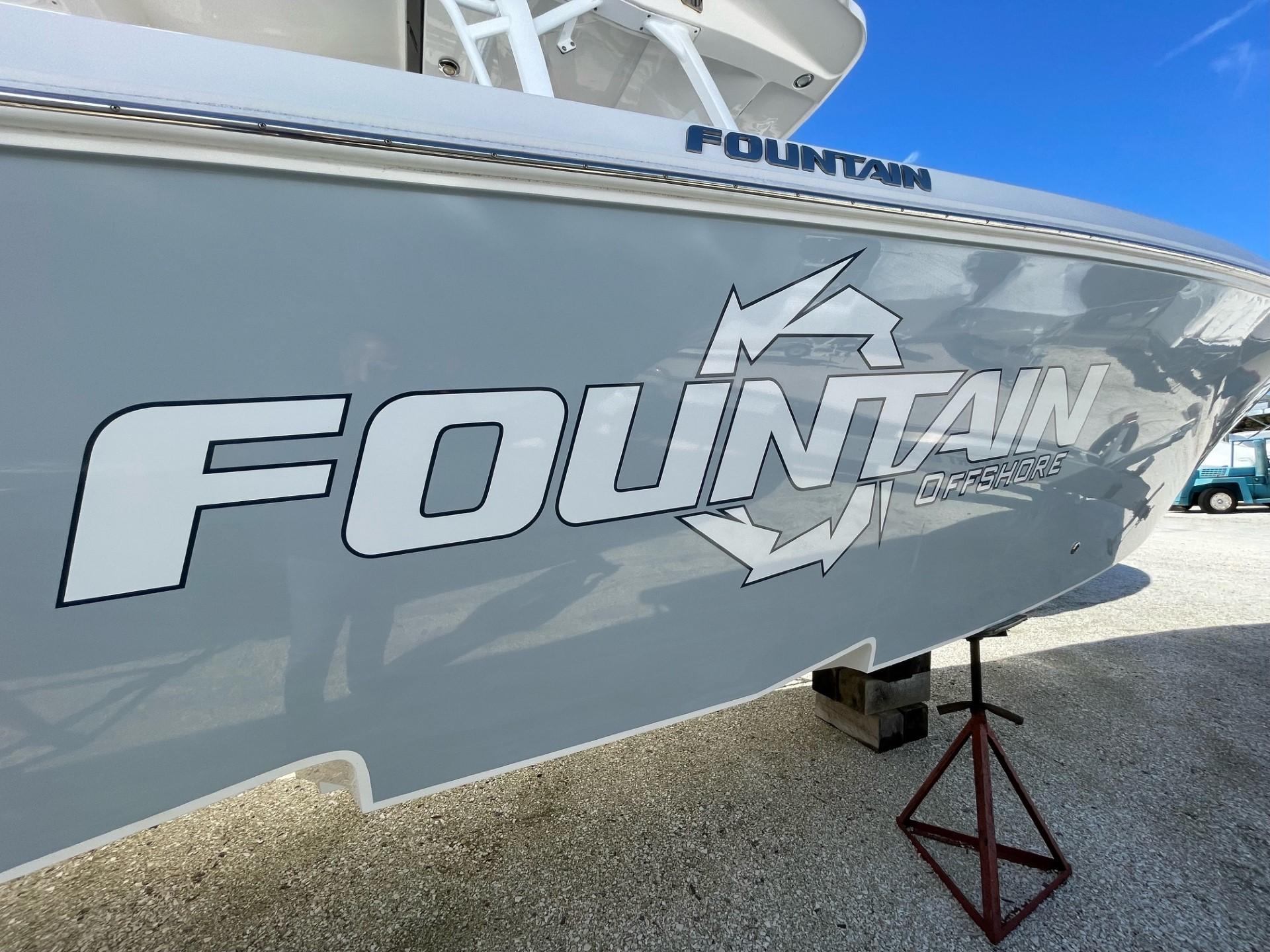 2018 Fountain 38 Center Console