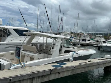 2015 Boston Whaler 420 Outrage