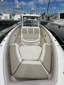 2015 Boston Whaler 420 Outrage