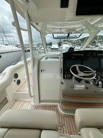 2015 Boston Whaler 420 Outrage