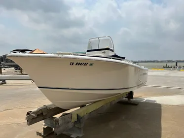 2013 Sea Hunt Triton 202