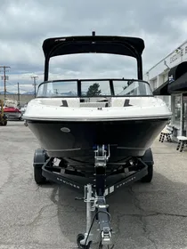 2023 Bayliner VR5 Bowrider