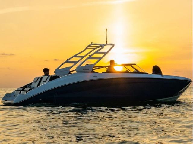 2024 Yamaha Boats 252S-BLACK-GALVANIZED
