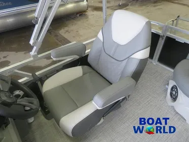 2024 Tahoe Sport 2380 Cruise Pontoon & Honda 4-Stroke EFI